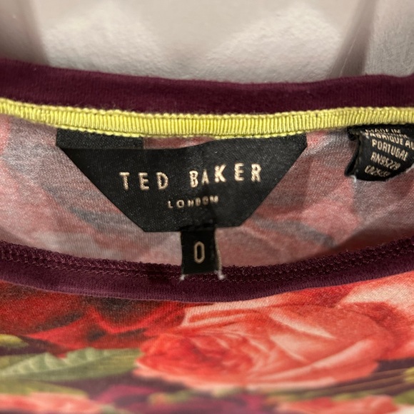 Ted Baker Tee Top size 0 bright floral print roses - Picture 2 of 3